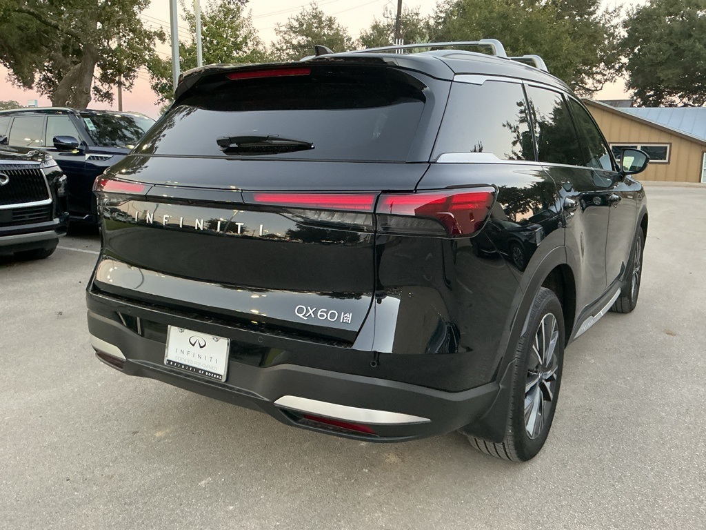 2026 Infiniti QX60 Luxe AWD photo 3