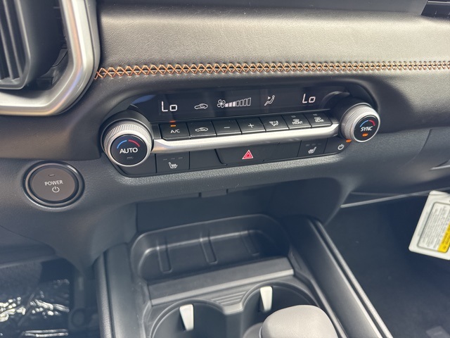 2025 Mazda CX-50 Premium photo 15