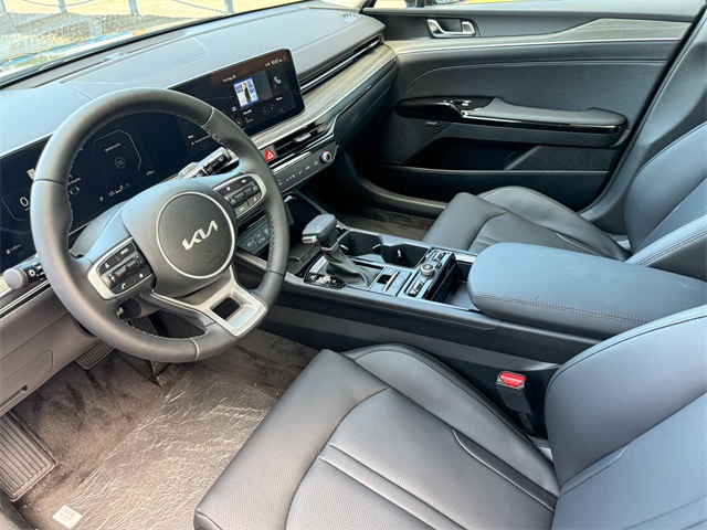 2025 Kia K5 EX photo 12
