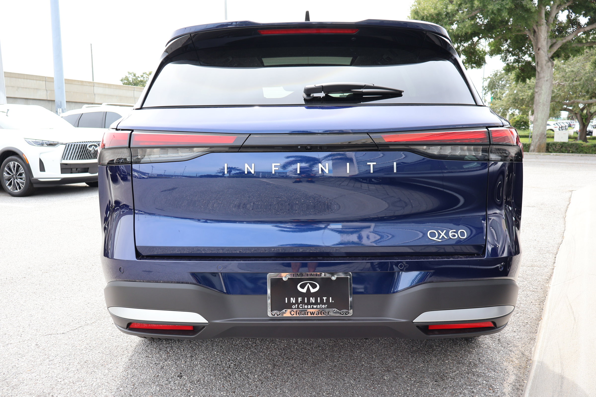 2026 Infiniti QX60 Luxe photo 3