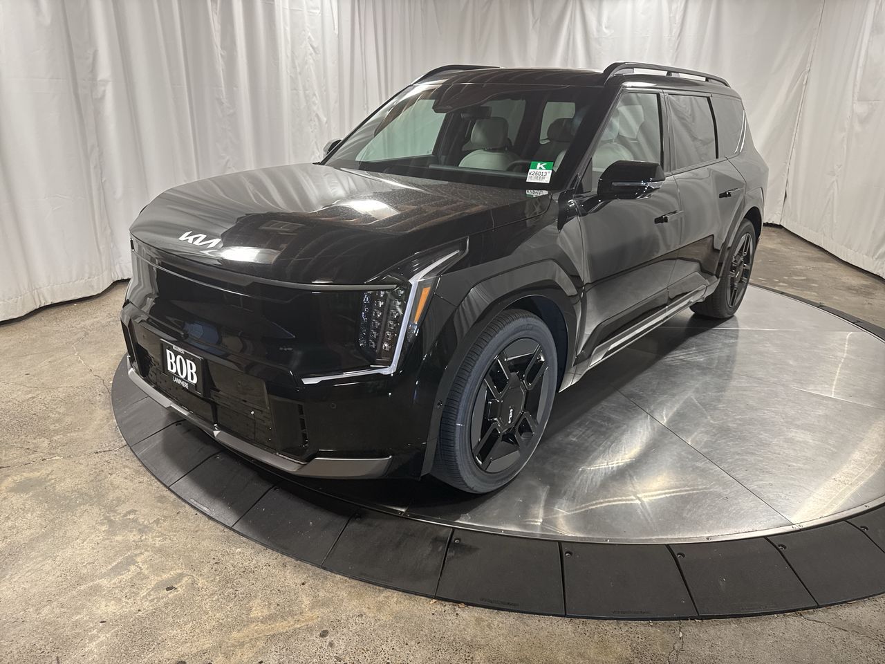 2026 Kia EV9 GT-Line's photo