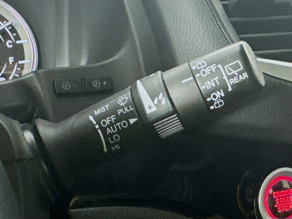 2016 Honda Pilot Elite photo 12