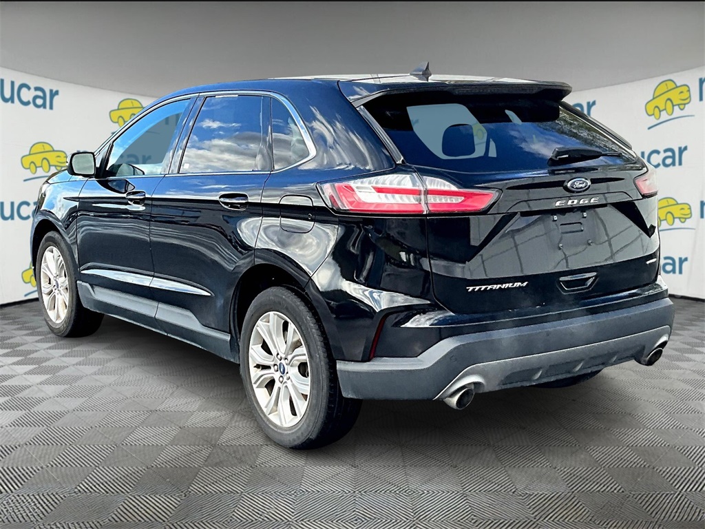 2022 Ford Edge Titanium photo 4