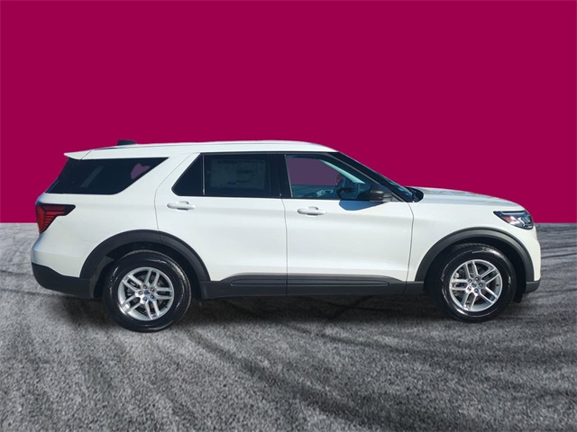 2026 Ford Explorer photo 2