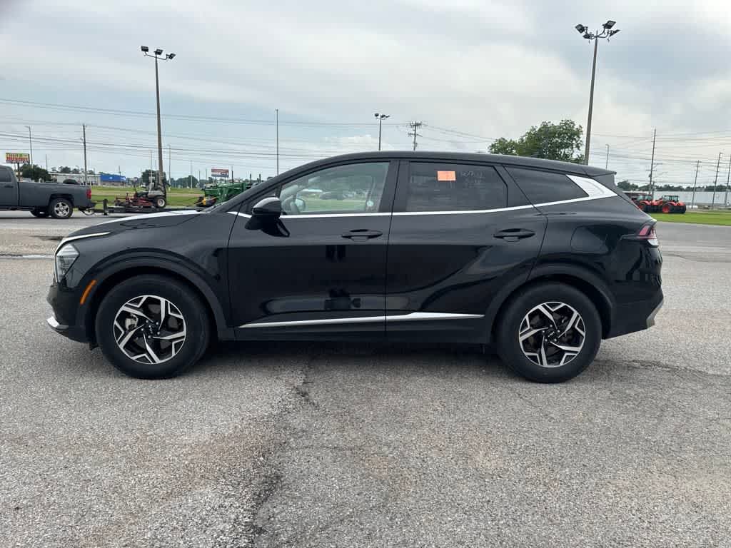 2024 Kia Sportage Sport LE photo 2