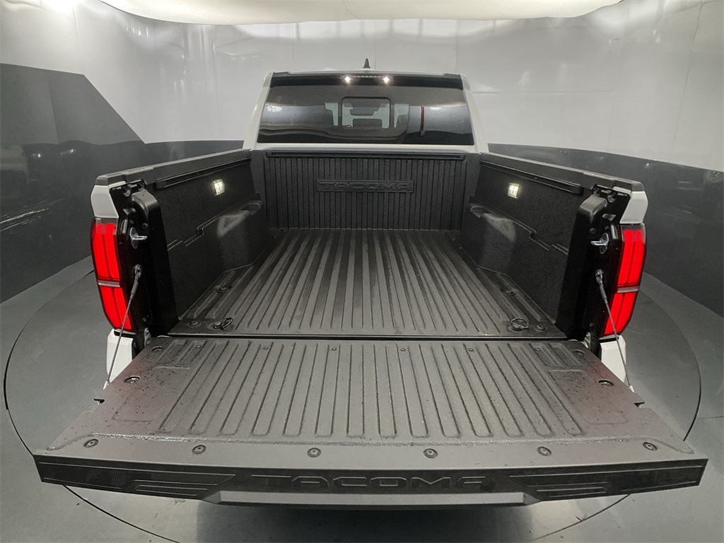 2025 Toyota Tacoma SR5 photo 27