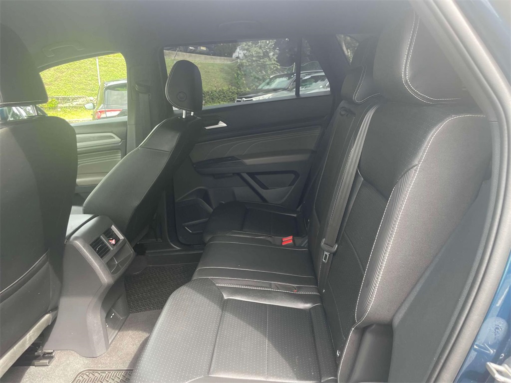 2021 Volkswagen Atlas Cross Sport SE Technology photo 8