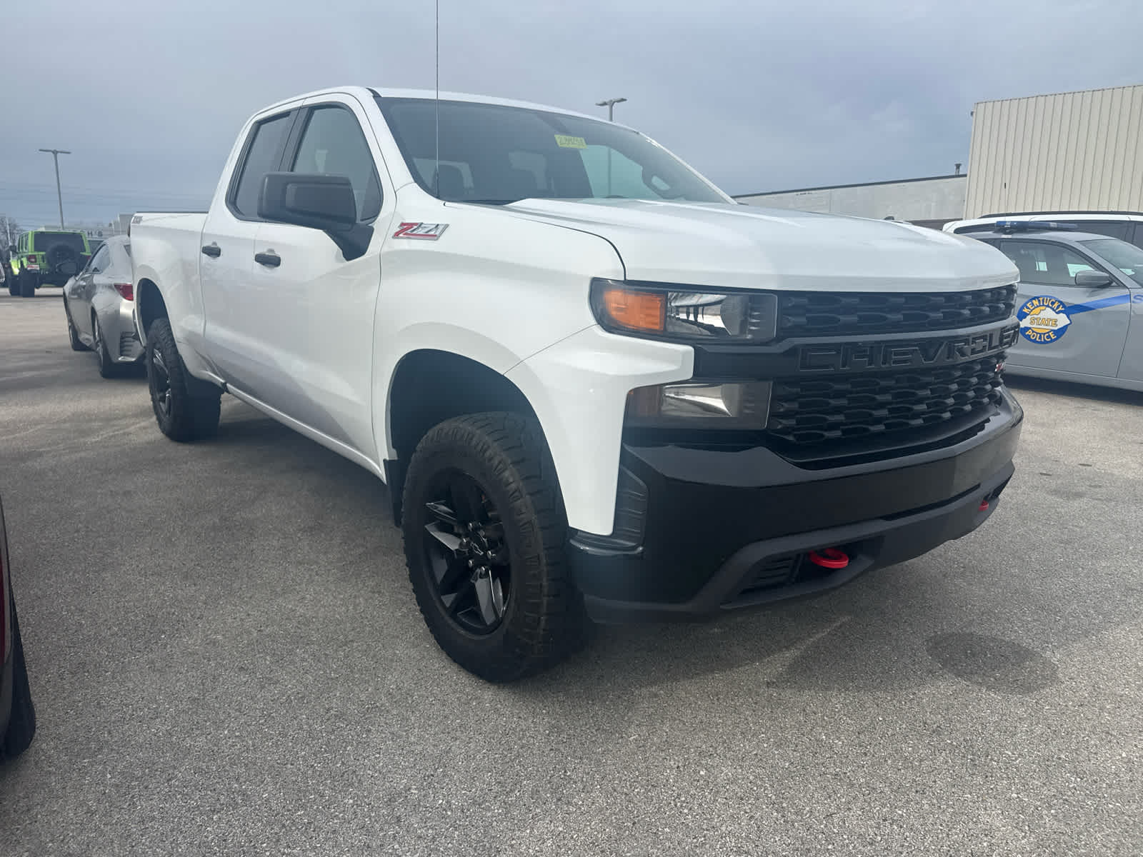 2019 Chevrolet Silverado 1500 Custom Trail Boss photo 3