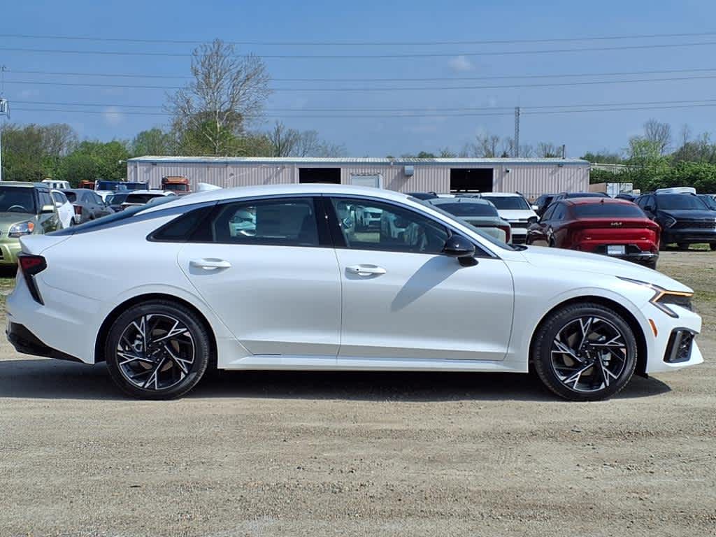 2025 Kia K5 GT-Line photo 2