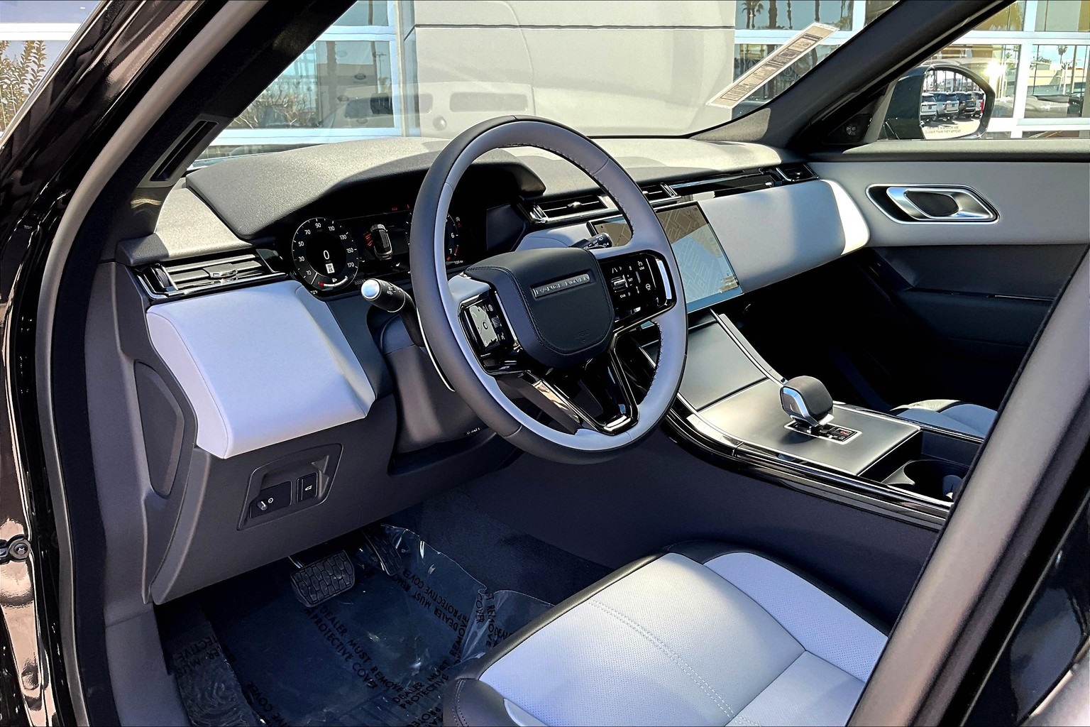 2026 Land Rover Range Rover Velar S photo 6
