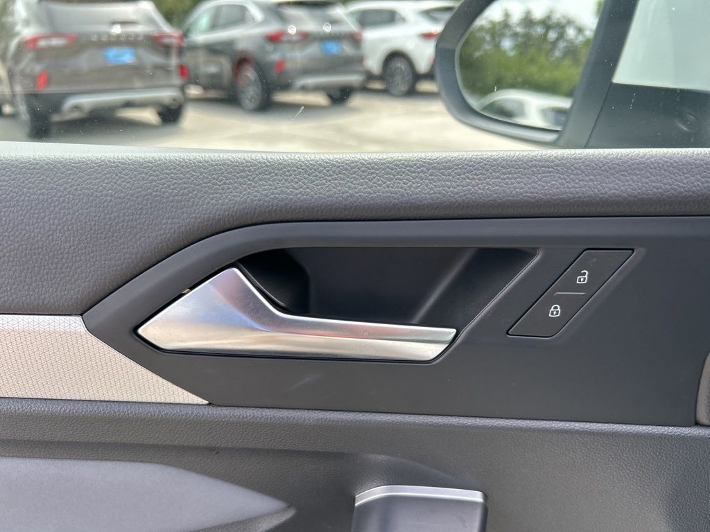 2025 Volkswagen Jetta 1.5T SE photo 11