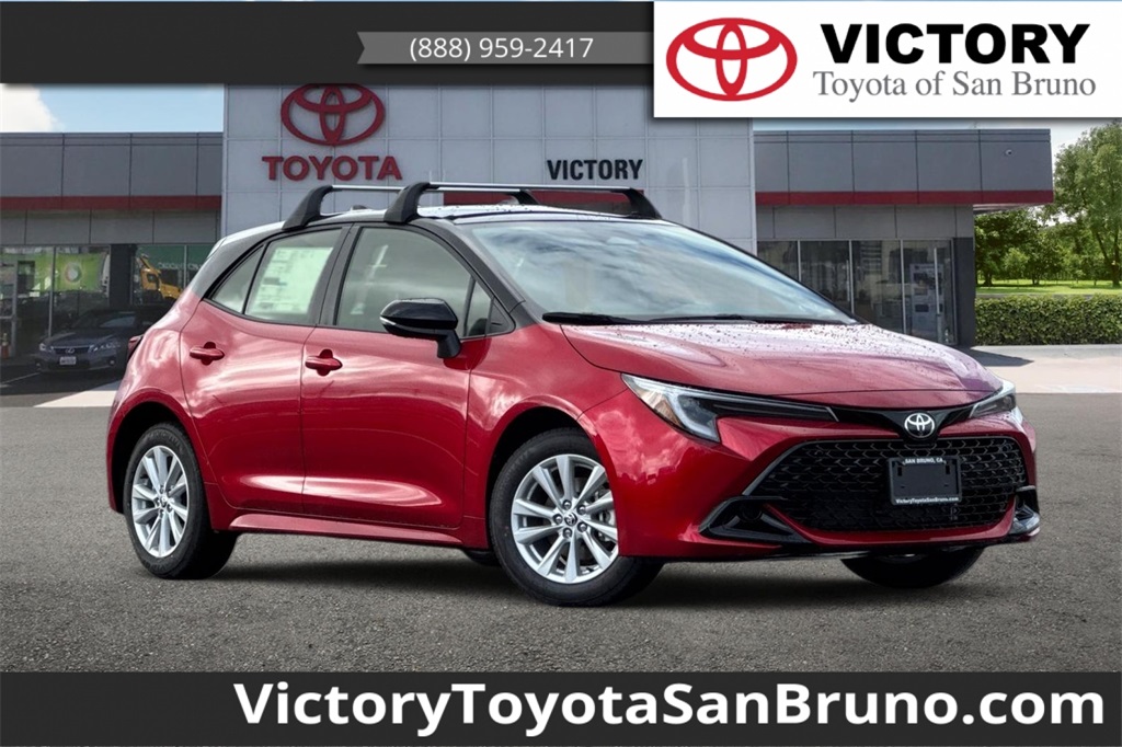 2026 Toyota Corolla Hatchback SE's photo