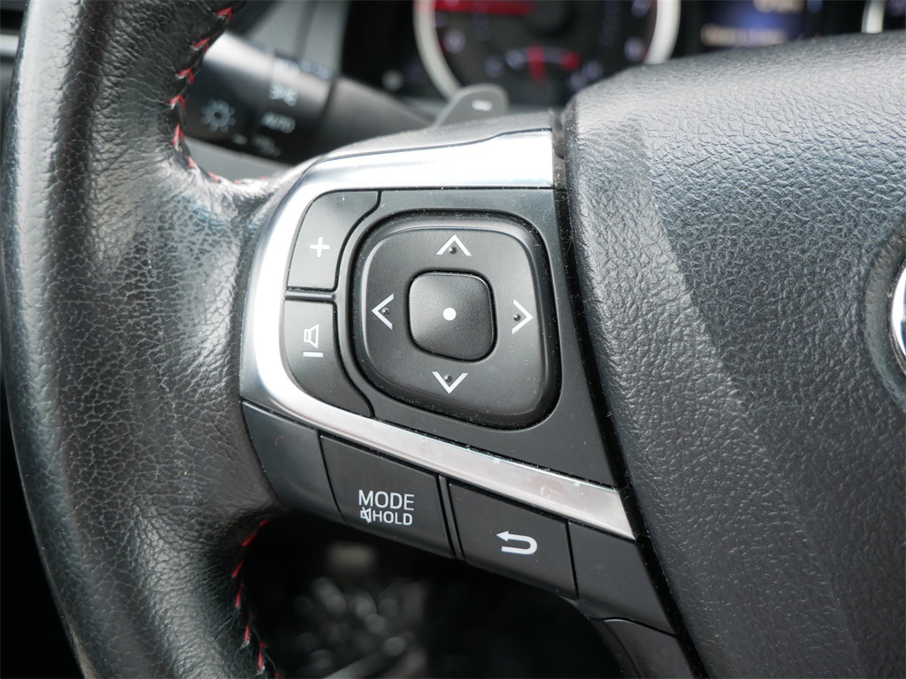 2016 Toyota Camry SE photo 23