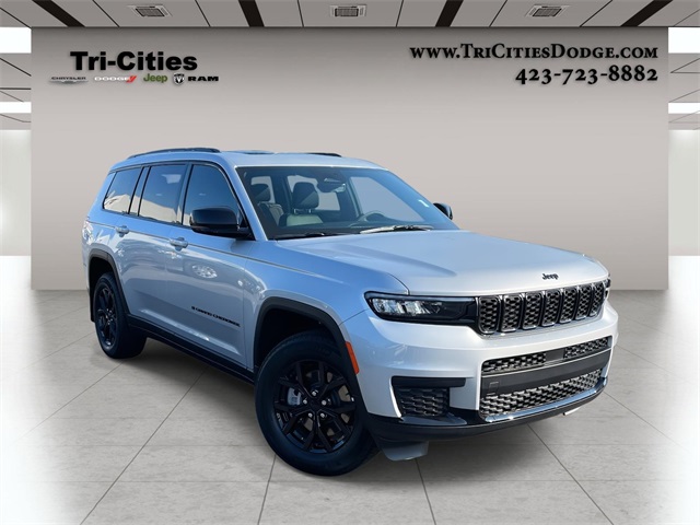 2025 Jeep Grand Cherokee L Altitude's photo