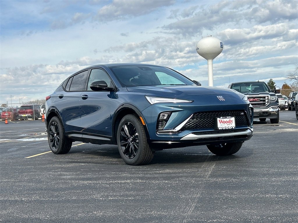 2026 Buick Envista ST photo 2