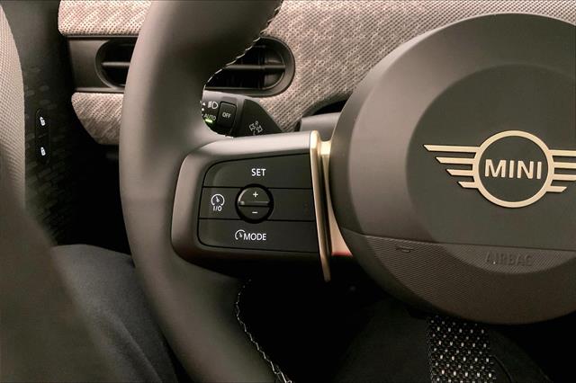 2025 Mini Cooper S Hardtop photo 18