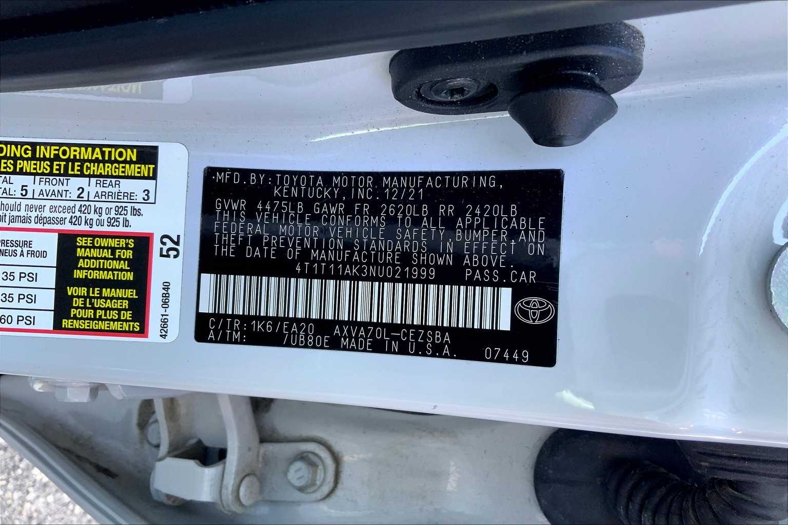 2022 Toyota Camry SE photo 28