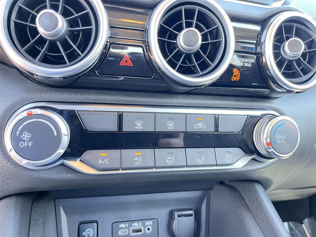 2025 Nissan Sentra SV photo 19