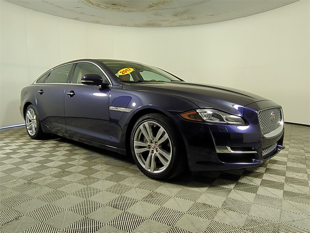 2017 Jaguar XJ XJL Portfolio photo 2
