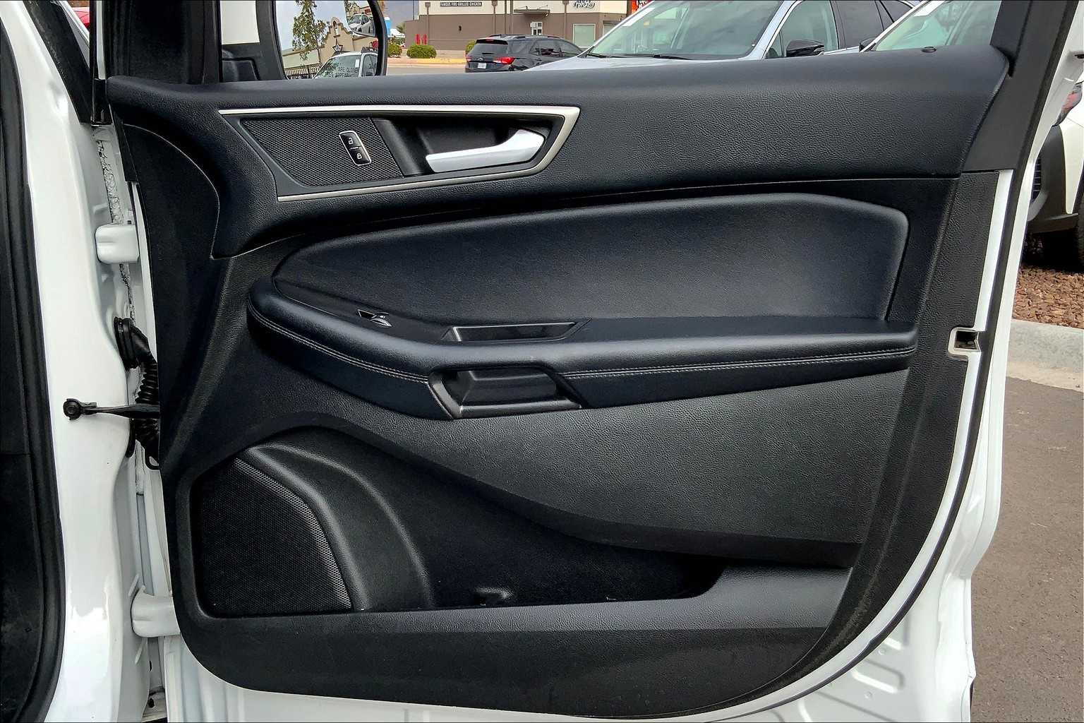 2017 Ford Edge SEL photo 20