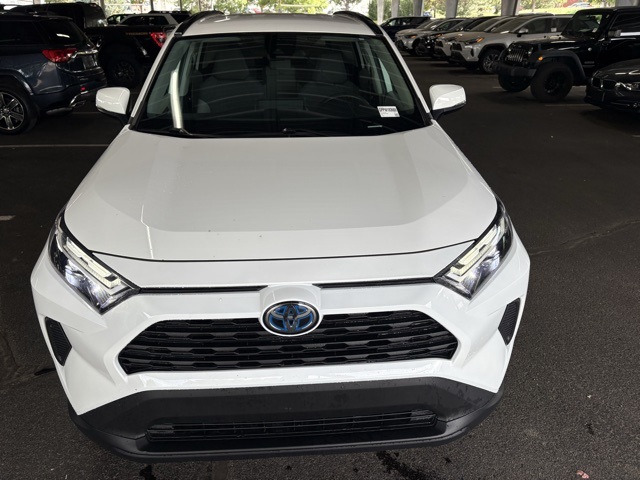 2023 Toyota RAV4 Hybrid XLE photo 2