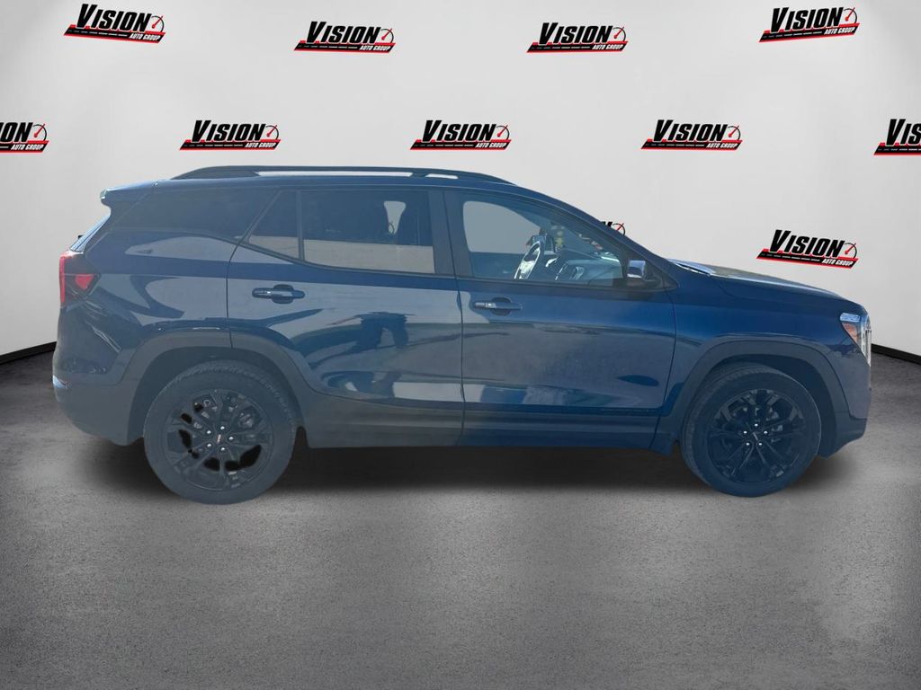 2022 Gmc Terrain SLE photo 4