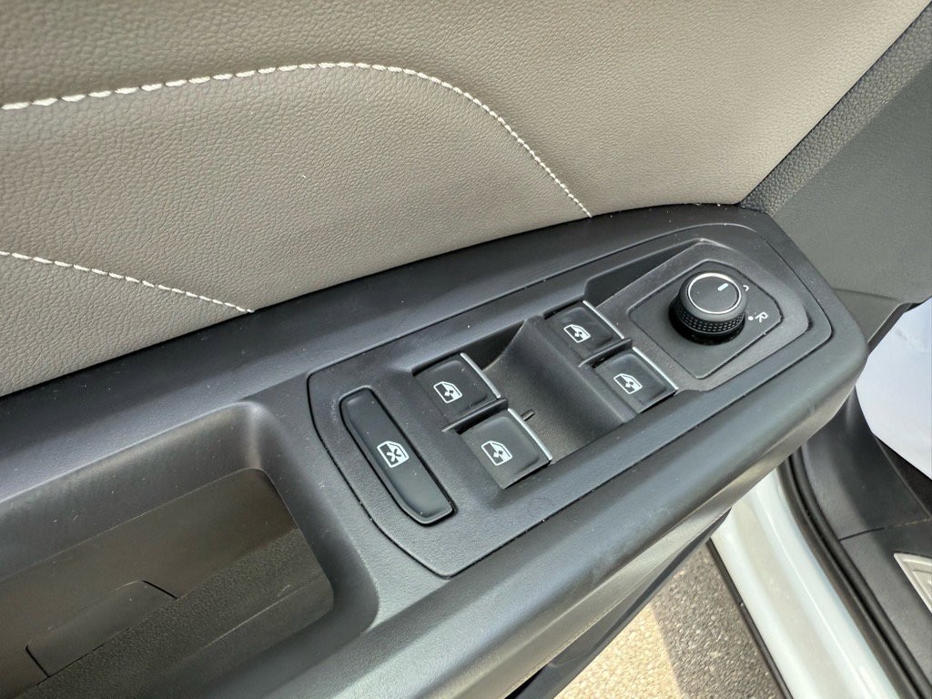 2022 Volkswagen Atlas V6 SE Technology photo 3