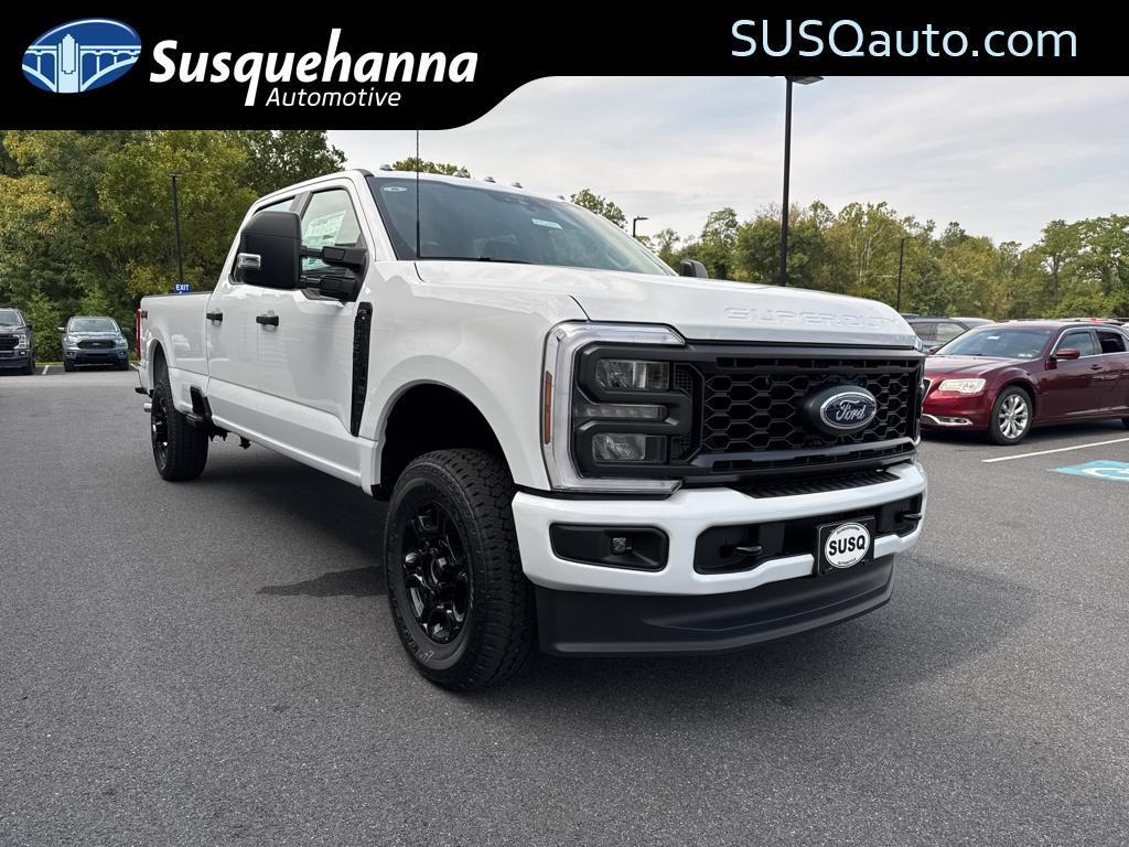2026 Ford F-350 Super Duty XL's photo