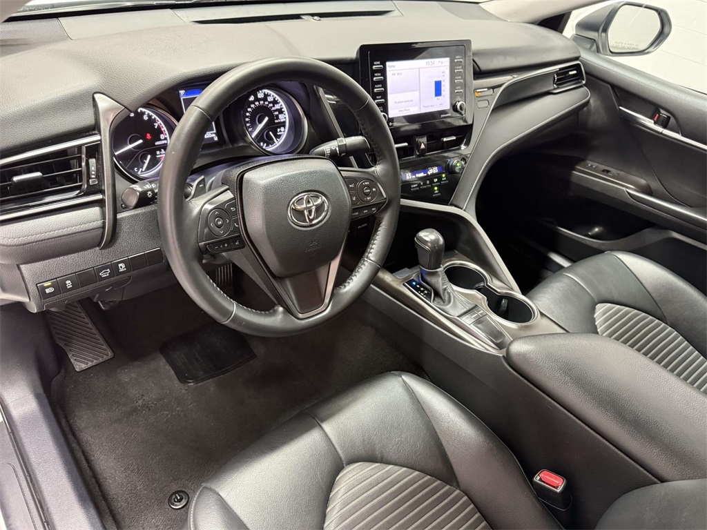 2023 Toyota Camry SE photo 14