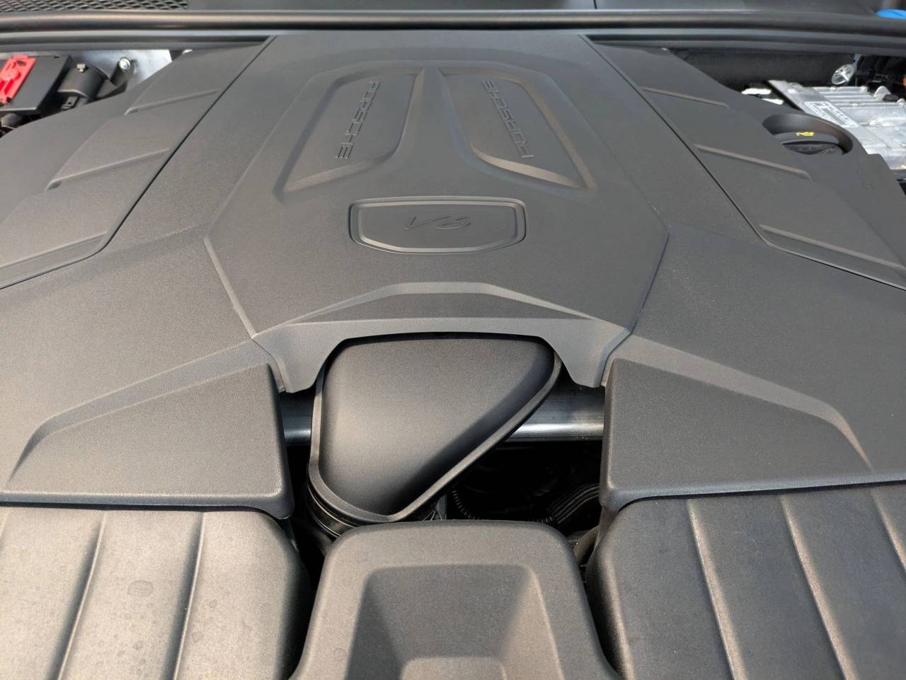 2025 Porsche Cayenne Base photo 21