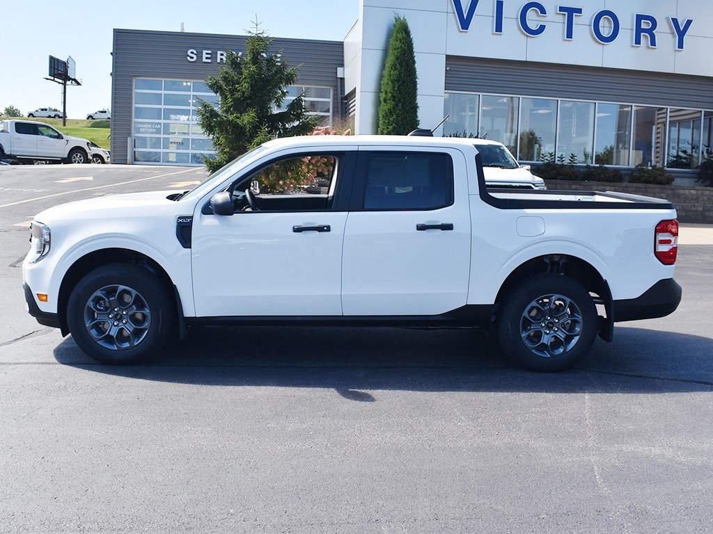 2025 Ford Maverick XLT photo 2
