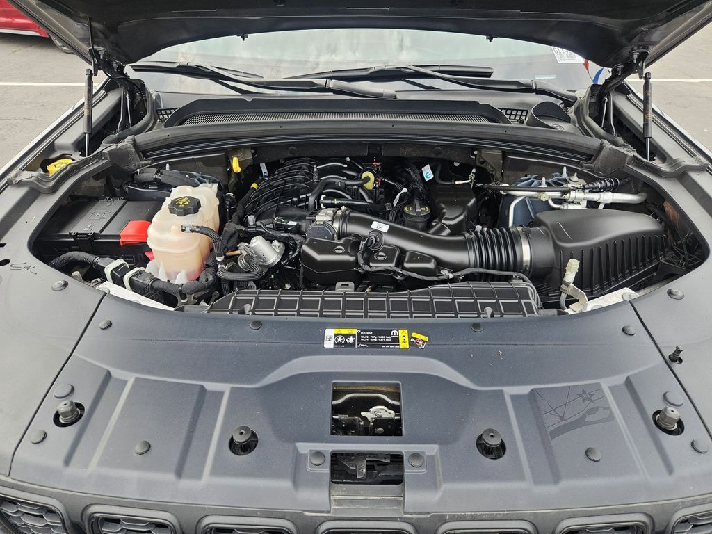 2023 Jeep Grand Cherokee Altitude photo 31