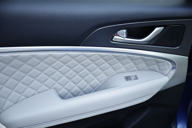 2025 Genesis G70 3.3T Sport Advanced photo 23