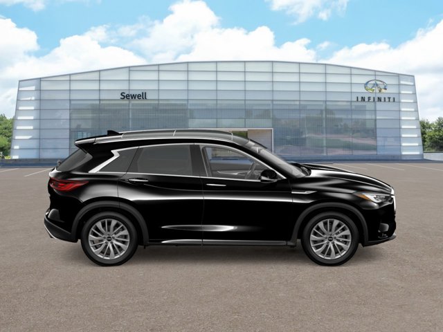 2025 Infiniti QX50 Luxe AWD photo 2