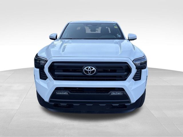 2025 Toyota Tacoma SR5 4x4 Double Cab photo 8