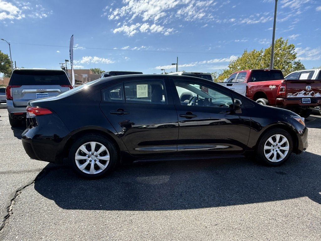 2024 Toyota Corolla LE photo 3