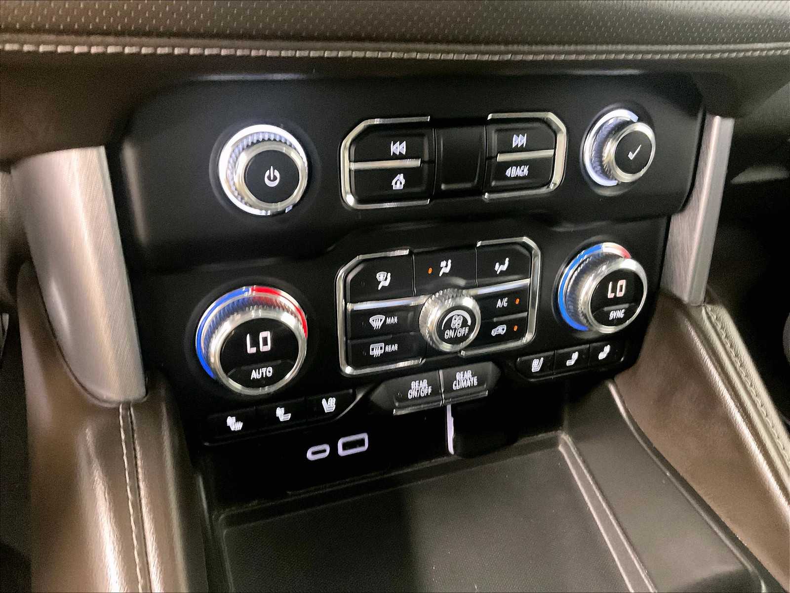 2023 Gmc Yukon SLT photo 26