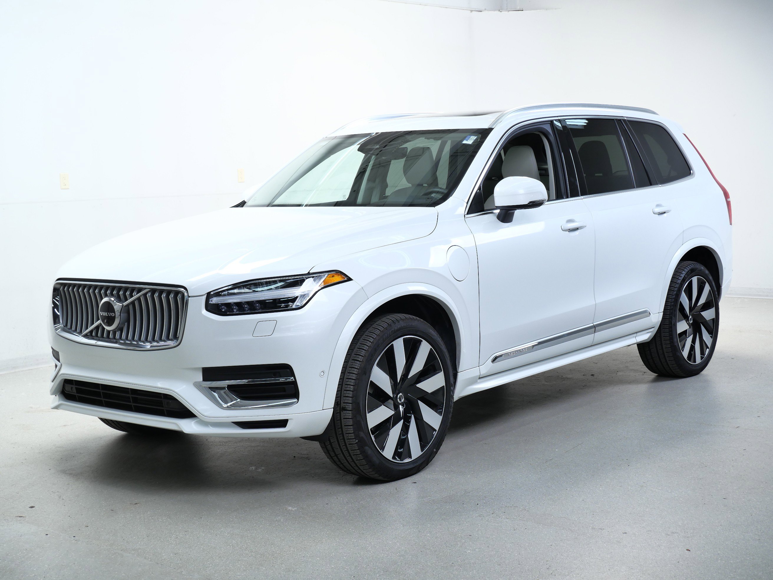 2024 Volvo XC90 Recharge Plus photo 8