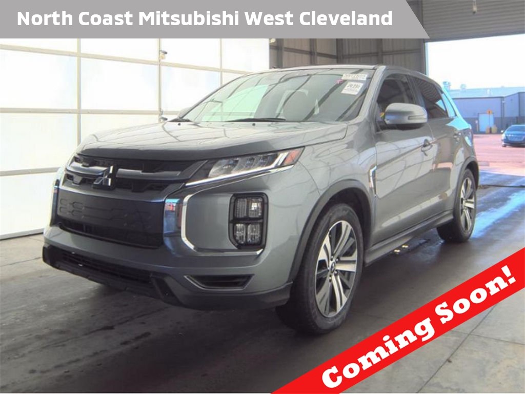 2024 Mitsubishi Outlander Sport SE's photo
