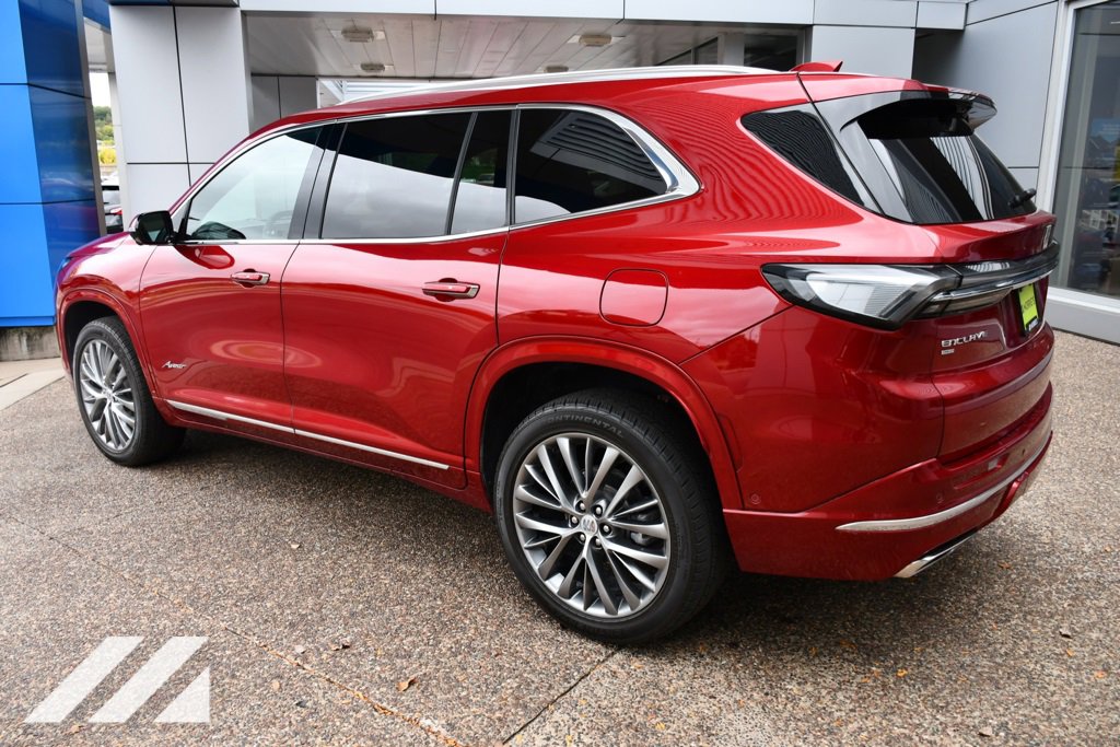 2025 Buick Enclave Avenir photo 4