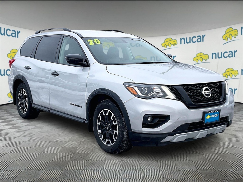 2020 Nissan Pathfinder SV's photo