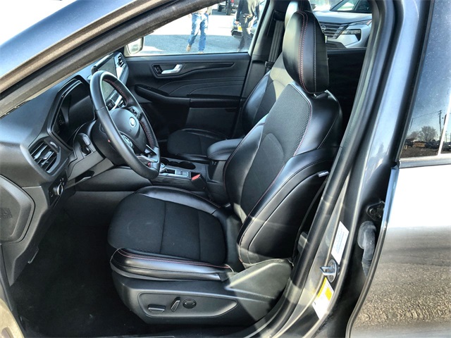 2024 Ford Escape ST-Line photo 3