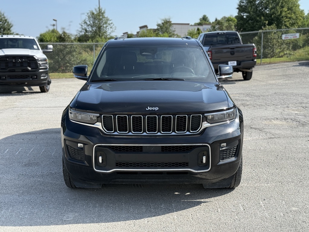 2022 Jeep Grand Cherokee Overland photo 3