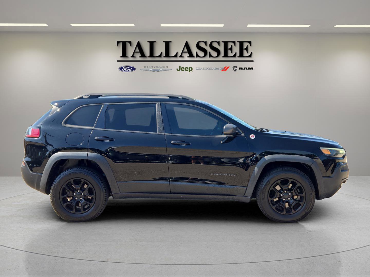 2019 Jeep Cherokee Trailhawk photo 5