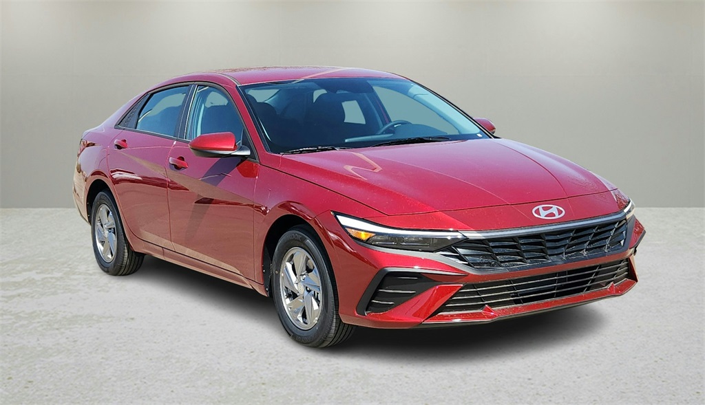 2025 Hyundai Elantra SE photo 9