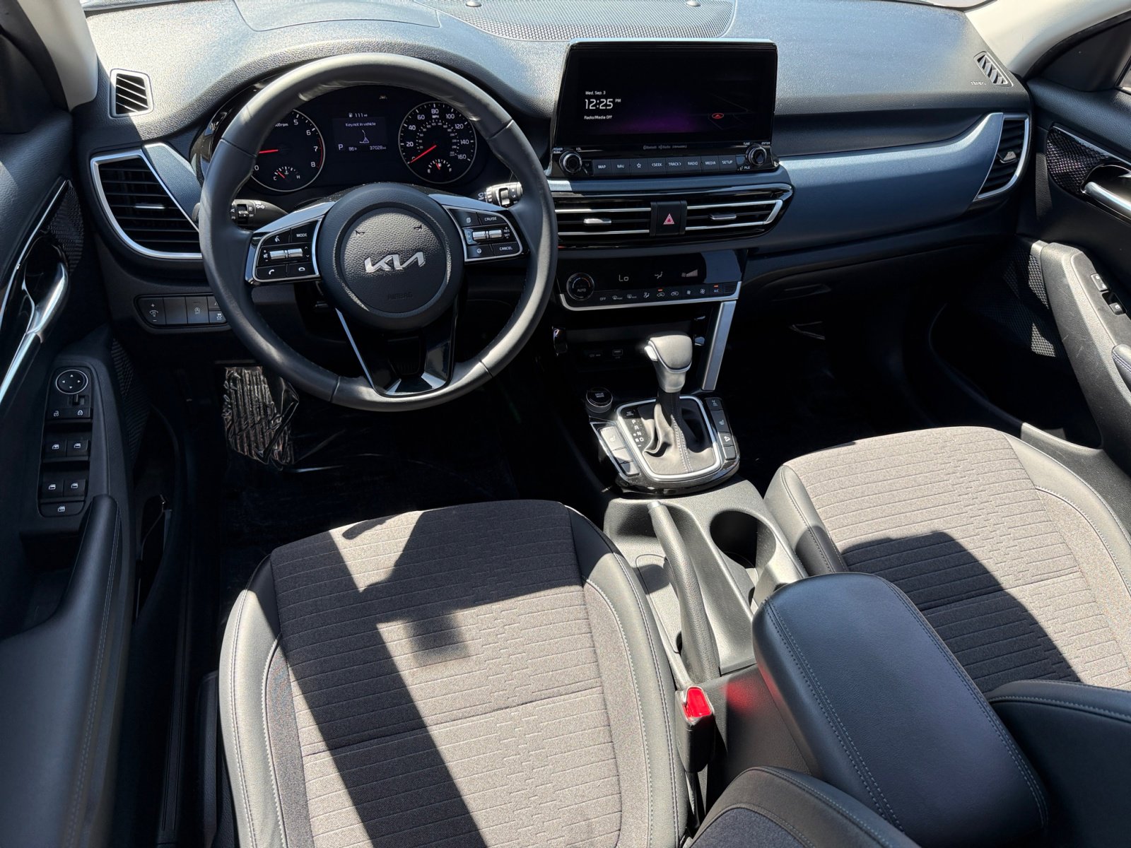 2022 Kia Seltos S photo 13