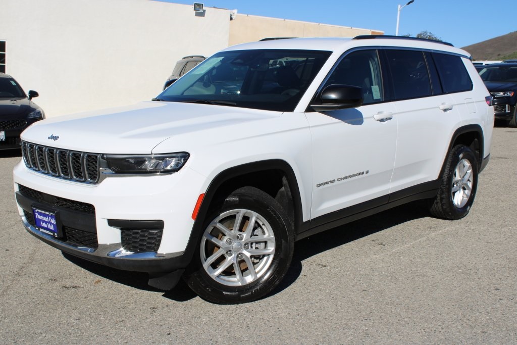 2023 Jeep Grand Cherokee L Laredo's photo