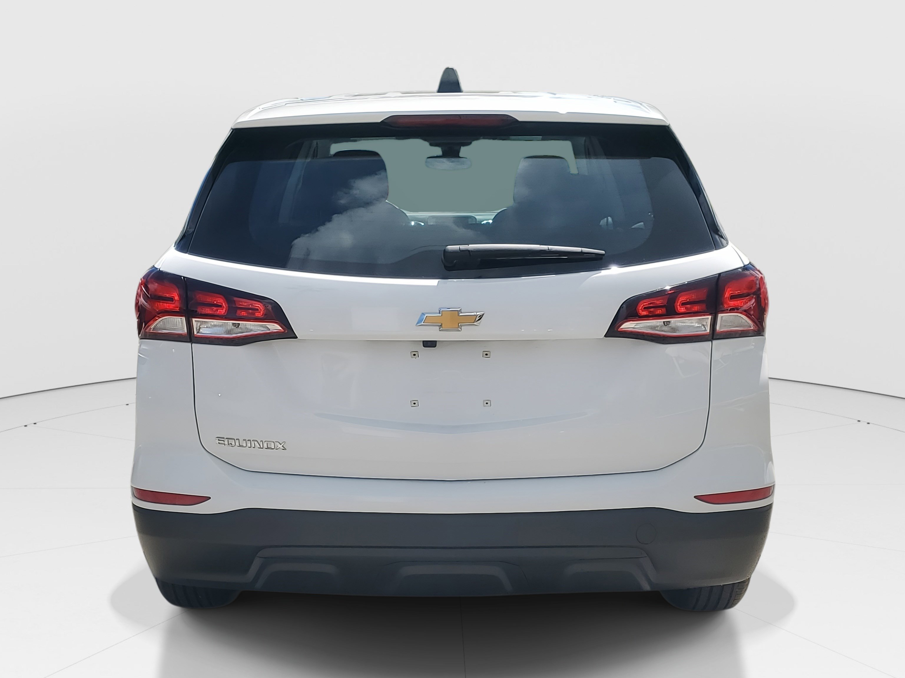2024 Chevrolet Equinox LS photo 4