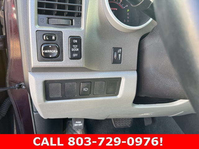 2016 Toyota Sequoia SR5 photo 25