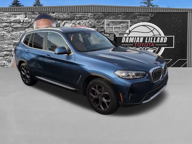 2023 BMW X3 30i's photo